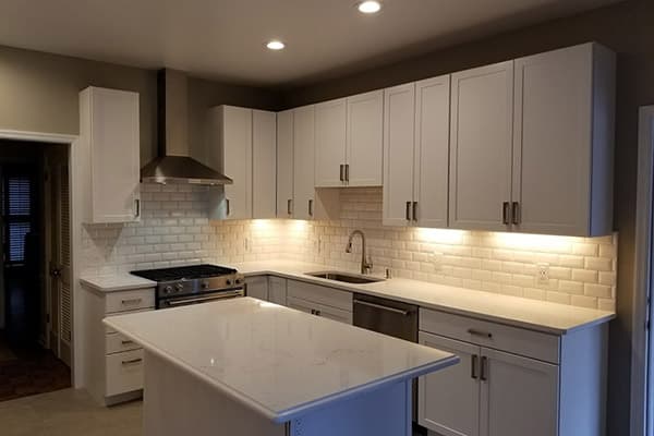 Contact our Backsplash Contractor for Wall Tile Installation